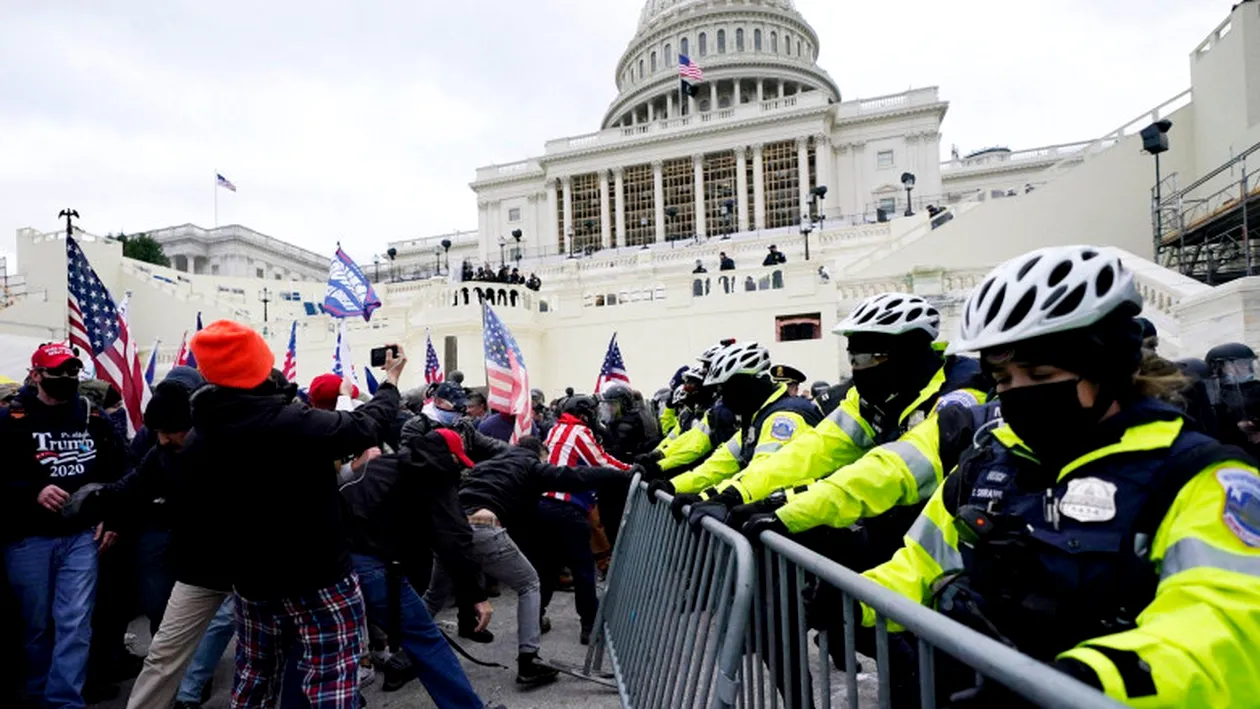 Haos și anarhie în SUA la procedura de validare a lui Biden. Washington-ul a anunțat stare de asediu, iar clădirea Capitoliului este în lockdown