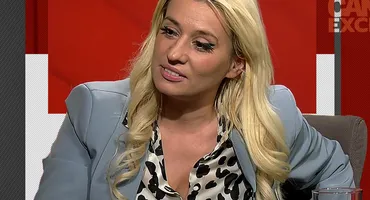 Anisia Gafton, câștigătoarea “Sunt celebru, scoate-mă de aici!”, a dat GRAV din dormitor! ”Eu fac ca poneiul, el ...” + ”Să îi zic: hai, bagă lemne în sobă!”