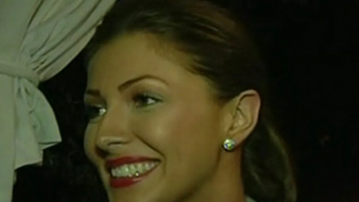 VIDEO Ilinca Vandici nu vrea sa-l mai vada pe Marica! Nu s-a uitat la meci si isi ineaca amarul in oras cu prietenele