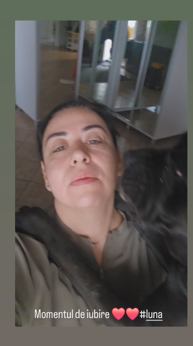 Oana Roman s-a afișat nemachiată/ Sursa foto: Instagram