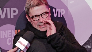 Cristi Iacob dă din culisele celui mai nou film de comedie, Complotul bonelor: ”Eu sunt javră bătrână!”