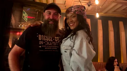 Rihanna s-a încurcat în... bărbați. Ce greșeală a făcut frumoasa artistă la un restaurant din Turcia