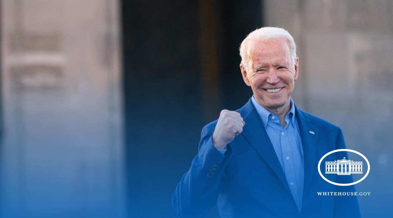 Joe Biden a aprobat din prima zi de mandat o serie de cereri ale comunităţii LGBT+. În plus, a dezvăluit câteva măsuri noi împotriva virusului SARS-CoV-2