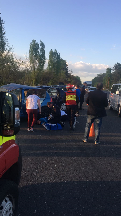 Accident înfiorător pe DN1, pe sensul spre București! Șapte oameni au fost răniți, iar la fața locului au ajuns 4 ambulanțe SMURD
