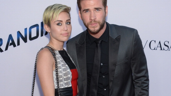 MILEY CYRUS şi LIAM HEMSWORTH s-au căsătorit în secret? Imaginea care i-a dat de gol
