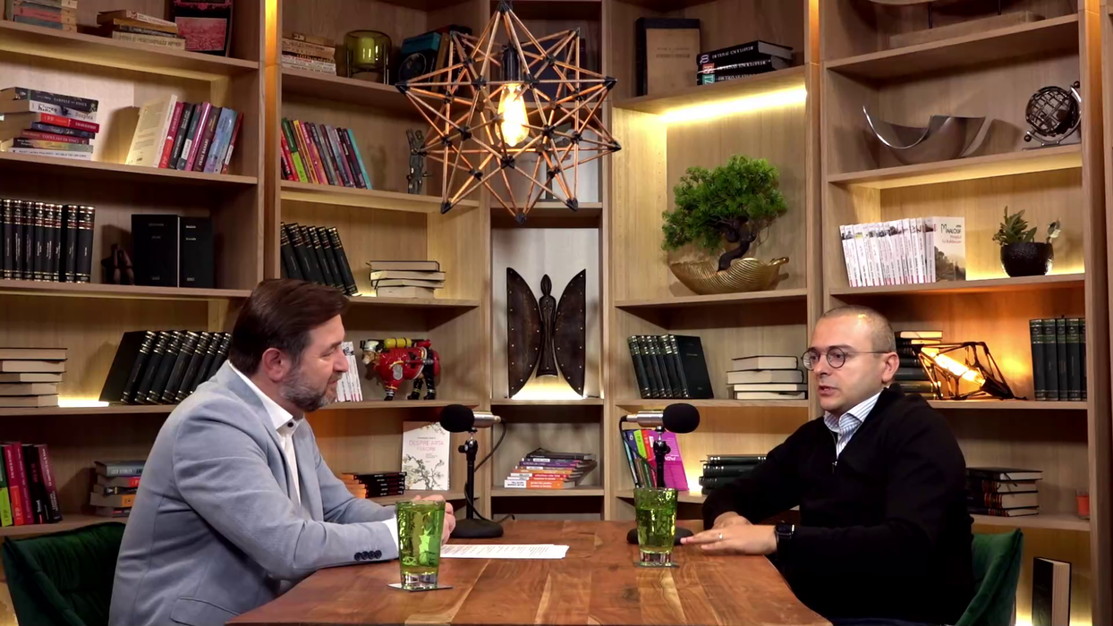 Podcastul poate fi urmărit integral pe canalul de YouTube ”ALTCEVA cu Adrian Artene” / (Sursa: Captură video)