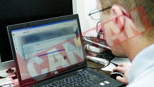 Au cumparat laptopuri ca sa "economiseasca" hartia