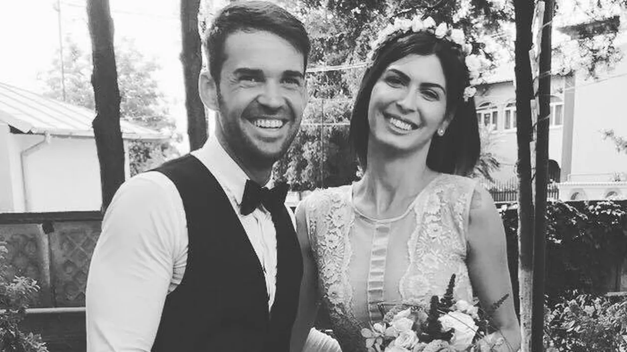 Gestul făcut de MĂDĂLINA PAMFILE, după ce a anunţat în această dimineaţă că divorţează! Cum arată acum, în costum de baie