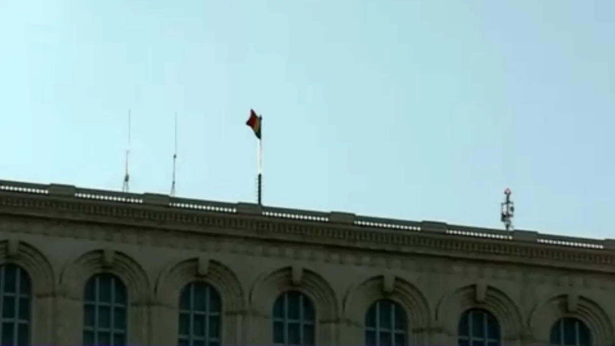 Palatul Parlamentului are nevoie de un steag mai mare. Cât ar costa ”moftul” aleşilor