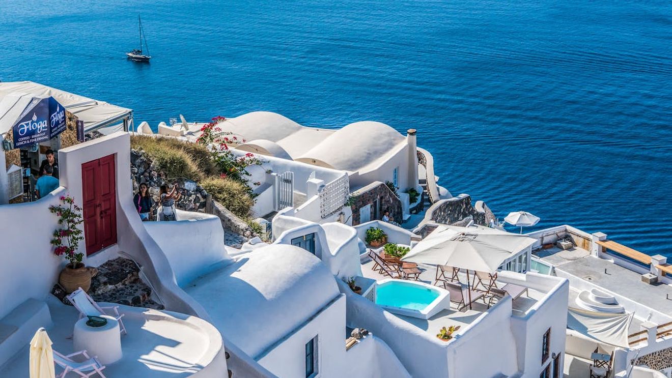 Suma ireală pe care a plătit-o o familie de români pentru o vacanță de 9 zile în Grecia, la un hotel de 3 stele