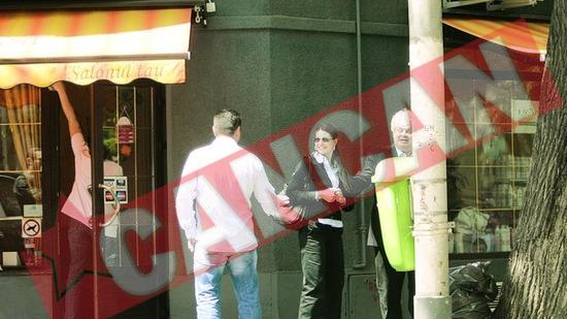 Jean Valvis tine consiliu de familie la un restaurant japonez