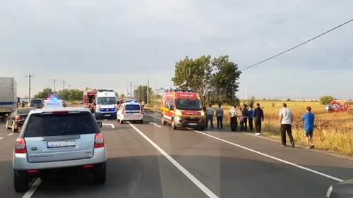 Accident teribil în Buzău. Un mort şi trei răniţi grav, după ce două maşini s-au ciocnit