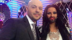Cea mai dezgustatoare imagine a Danielei Crudu! Cum arata bruneta dupa ce s-a transformat in Conchita Wurst
