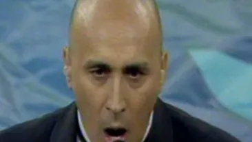VIDEO Marcel Pavel si-a batut joc de imnul national la meci! Vezi in ce hal a putut sa incurce versurile
