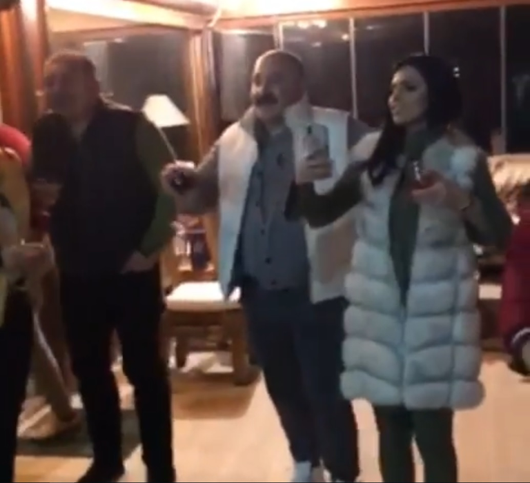 Nuțu Cămătaru și Claudia ”Brazilianca", șpriț corect pe ritmuri de manele