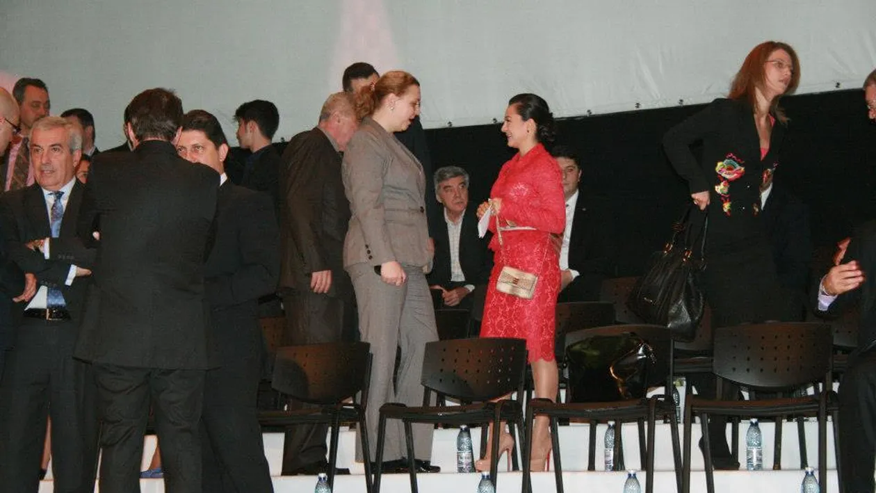 Oana Niculescu Mizil, divă la Parlament! Cu accesorii de mii de euro, a fost singura pată de culoare printre politicieni