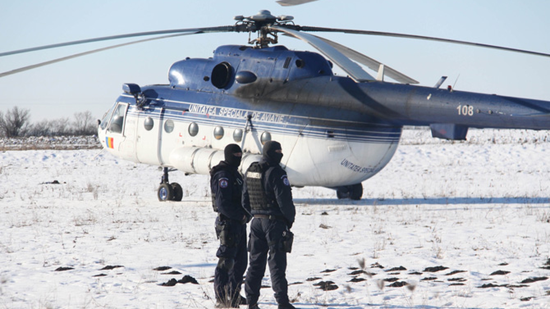 Un elicopter a decolat din Bucuresti pentru a prelua sase pacienti din comune buzoiene