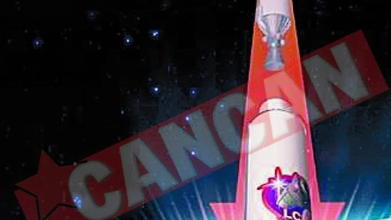 Americanii bombardeaza Luna