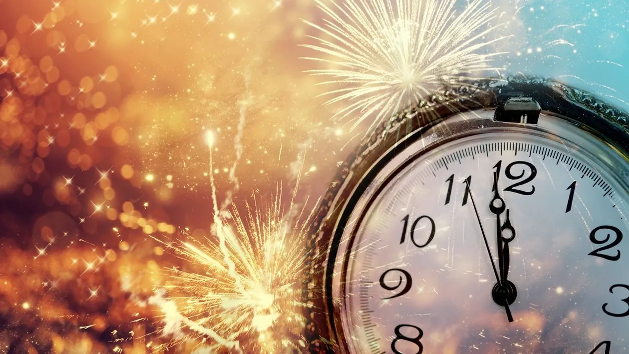 MESAJE prin SMS, FACEBOOK sau WhatsApp de REVELION 2018. Iata cele mai frumoase urari de ANUL NOU