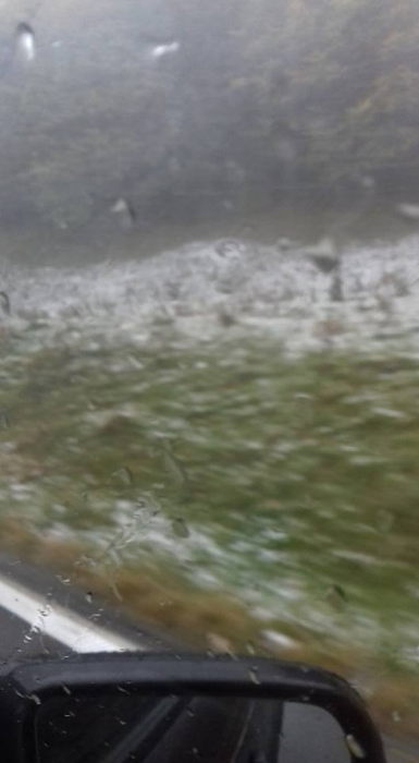 Ploia măruntă a fost înlocuită, doar după câteva ore, de zăpadă