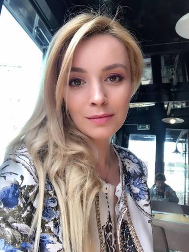 Diana ştie ce rochie va purta la nunta sa, deşi evenimentul va avea loc peste aproape un an