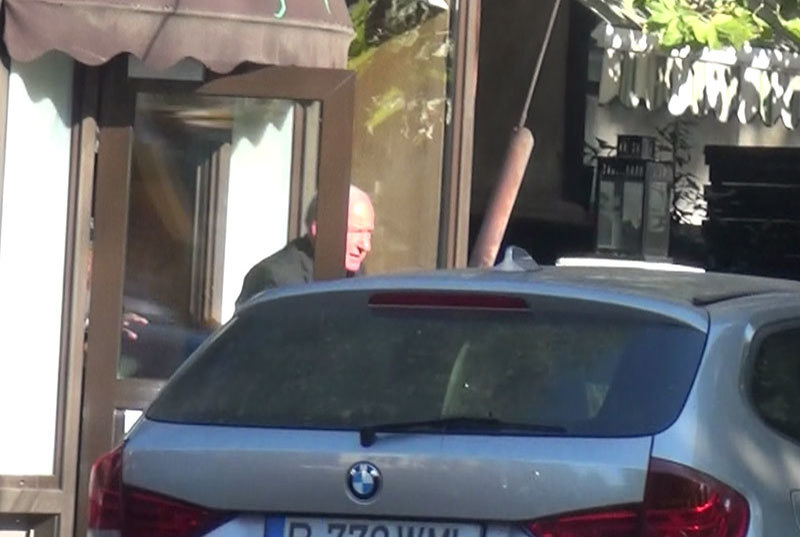 Bărbatul cu care ministresa diasporei a băut o cafea iese din restaurant