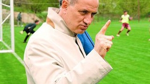 Il ameninta pe Copos cu plangere la TAS!