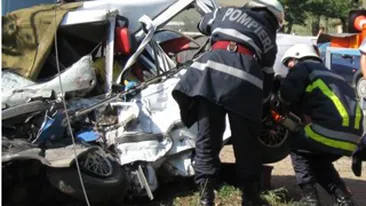 Femeie gasita moarta in portbagajul unei masini accidentate!