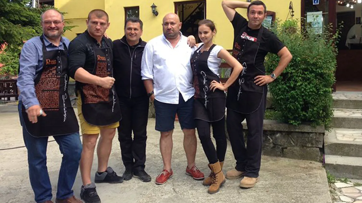 Mai PENIBIL de atat nu se poate! Asa isi prezinta Chef Scarlatescu iubita prietenilor: Ea este ..... mea!