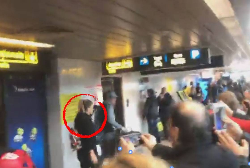 Simona Halep a revenit azi în ţară! Imagini LIVE de pe Aeroportul Otopeni