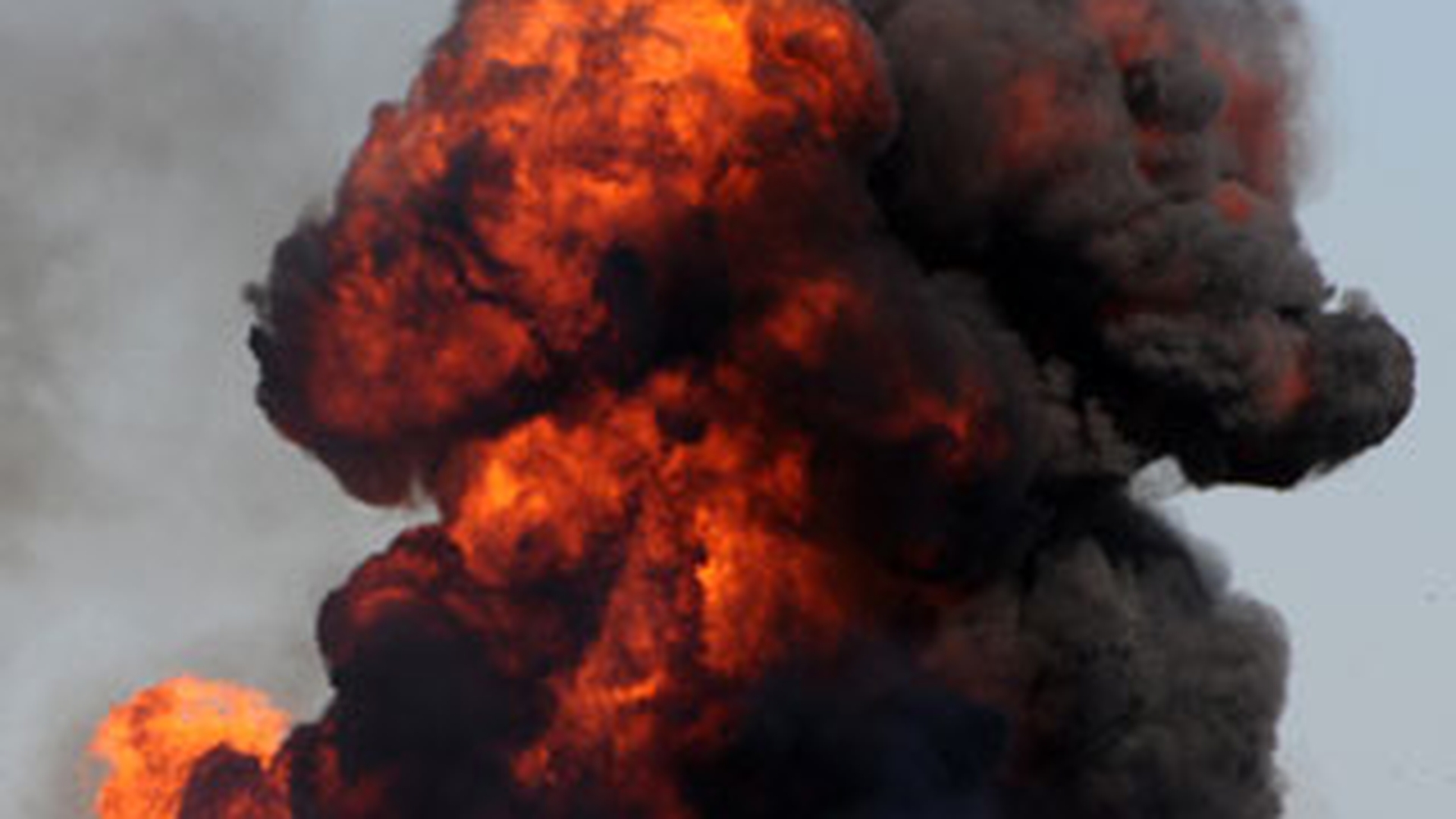 O explozie urmata de un incendiu a avut loc in dimineata aceasta, la o conducta de gaze