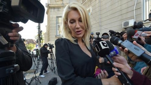 Decizie emoţionantă a fostei nurori a lui Virgil Măgureanu! Alina Petre vrea să-l adopte pe băieţelul vânzătoarei ucise pe Calea Victoriei!
