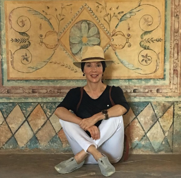 Prima reacţie a celebrei EDITH GONZALEZ, după ce au apărut zvonuri că ar fi pierdut lupta cu cancerul şi ar fi murit