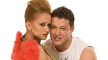 Anda a recunoscut ca-i lipseste Victor Slav. Vezi ce declaratie cu subinteles a facut blonda cu doua zile inainte de nunta lui