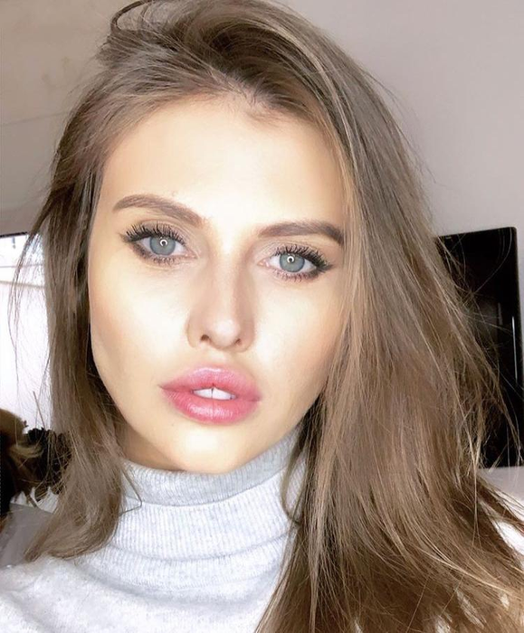 Roxana Ilie, apariție sexy pe plaja din Mamaia