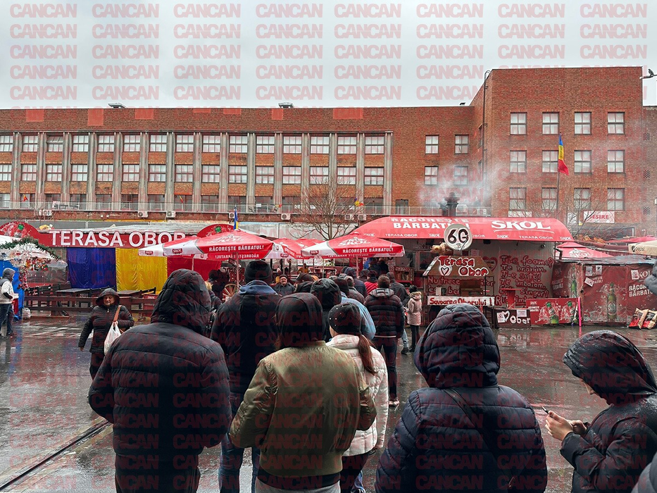 Coadă de peste 30 de persoane la Piața Obor. Foto: Cancan