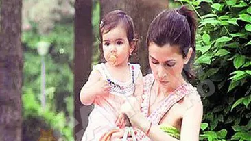 Andrei Badiu e suparat ca Oana Frigescu nu asculta sfatul pediatrului! Isi acuza sotia ca-i cara fetita prin malluri!