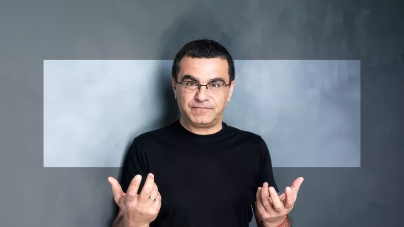 Cine era bruneta focoasă pe care Mihai Mărgineanu o săruta în centrul vechi. Artistul a dezvăluit identitatea misterioasei femei