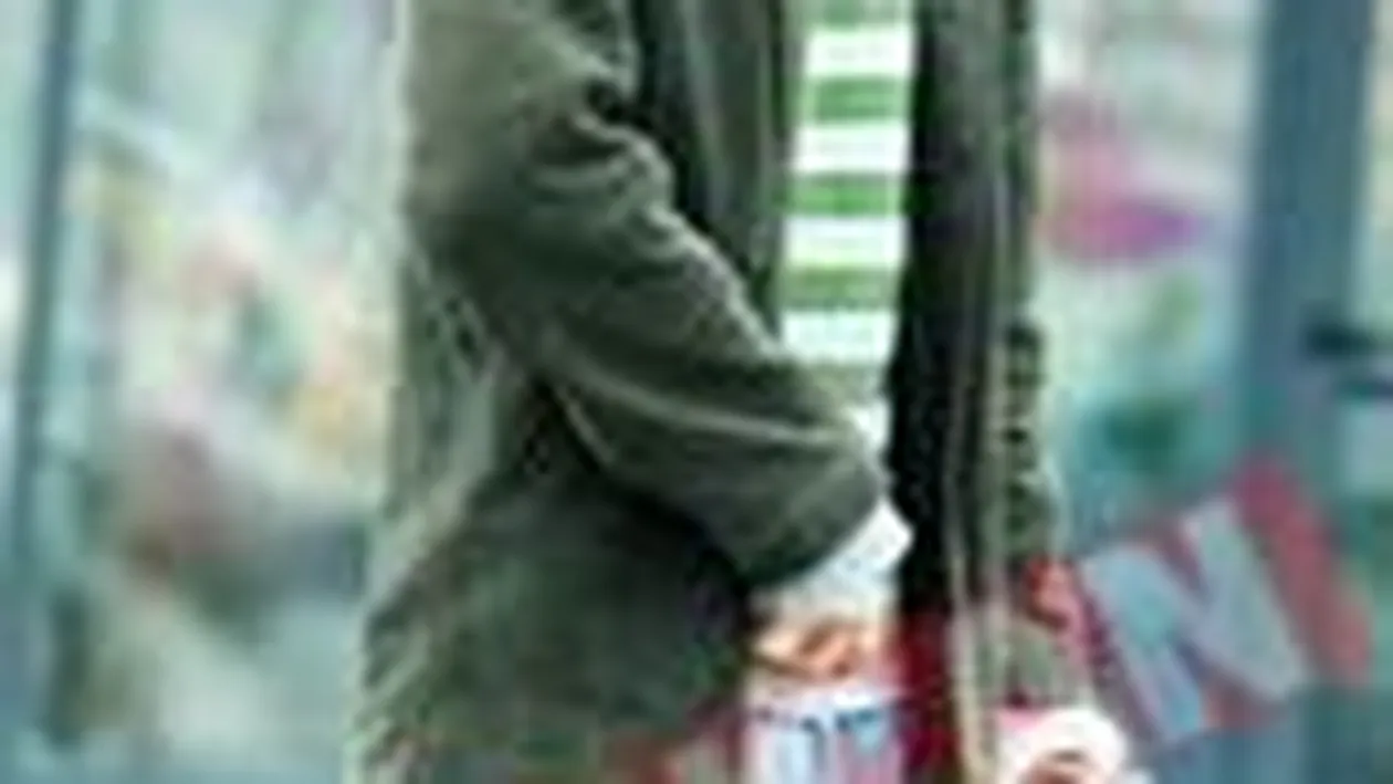 Bambi nu mai are succes la colegele Sandrei