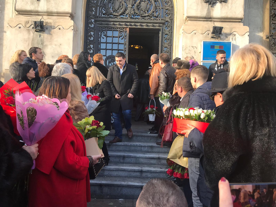 Primele imagini cu Lia Olguța Vasilescu mireasă. Cum s-a îmbrăcat