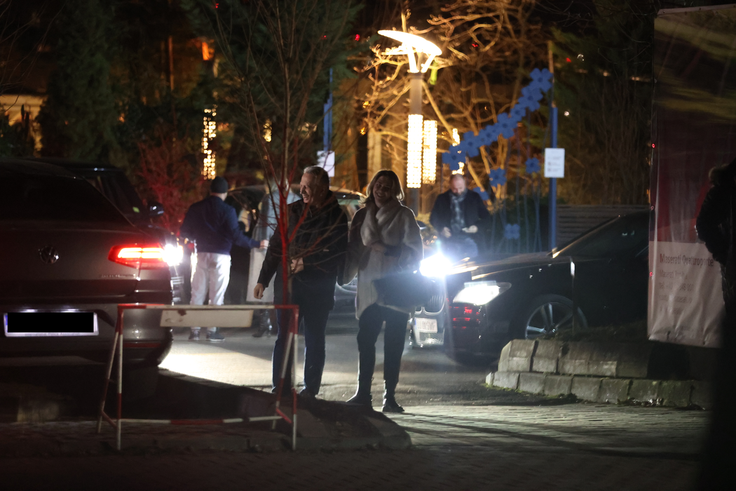 Relu Fenechiu și soția, întâlnire la ceas de seară cu fiica lui Mădălin Voicu