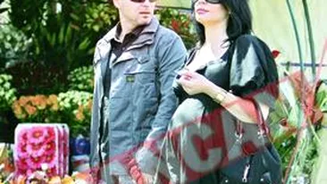 Deghizata in asistenta la nasterea nepotului