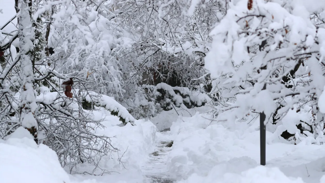 Iarna a pus stăpânire pe aceste zone! E risc uriaș de avalanșă