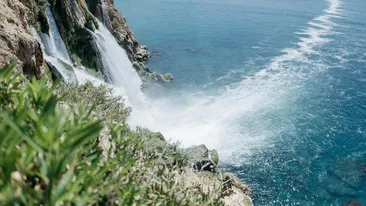 (P) Avantajele unei vacanțe cu zbor charter către Antalya inclus