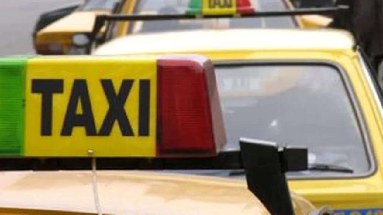 Toti taximetristii din Capitala fac curse ilegal si nu pot fi amendati pentru ca Primaria nu a emis licente noi