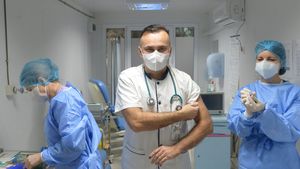 Adrian Marinescu respinge ideea Andreei Moldovan privind o eventuală carantină de două săptămâni