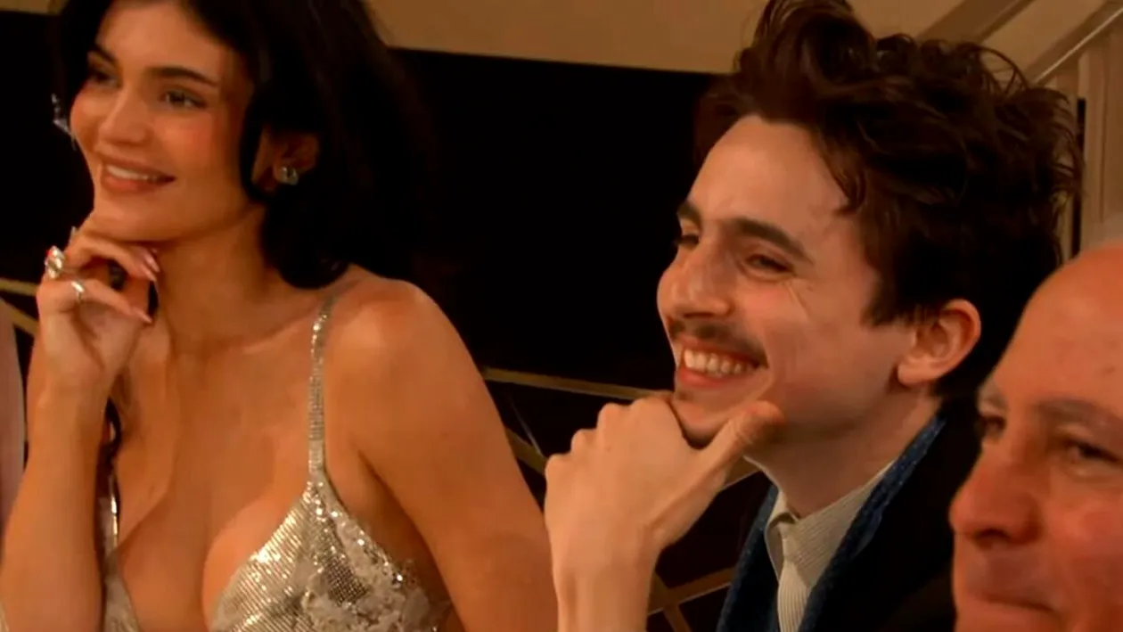 Toate diamantele, pentru Kylie și Timothée: Marele premiu și ținuta de 100 de carate de la Globurile de Aur 2026