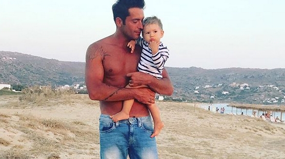 Radu Vâlcan a postat pe Instagram poza cu Alexandru, iar Corina Caragea a reacţionat instant! Ce comentariu i-a lăsat ştirista
