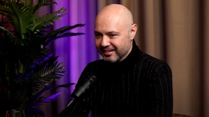 Mihai Mitoșeru iubește din nou, după divorț! Femeia care l-a cucerit locuiește în Roma și...