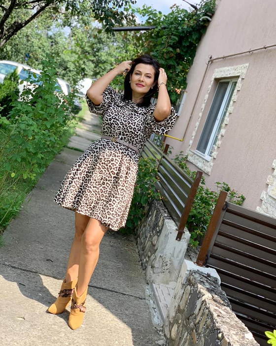 Cântăreața a ascuns sarcina câteva luni și, în urmă cu puțin timp, a dat vestea! Prima poză cu burtica de gravidă: “Minune”